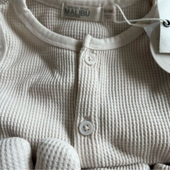 Barefoot Dreams Baby Waffle Onesie 3 Piece Set, Sand Dune Cream Sz 12-18 Mos NIB - Picture 9 of 10